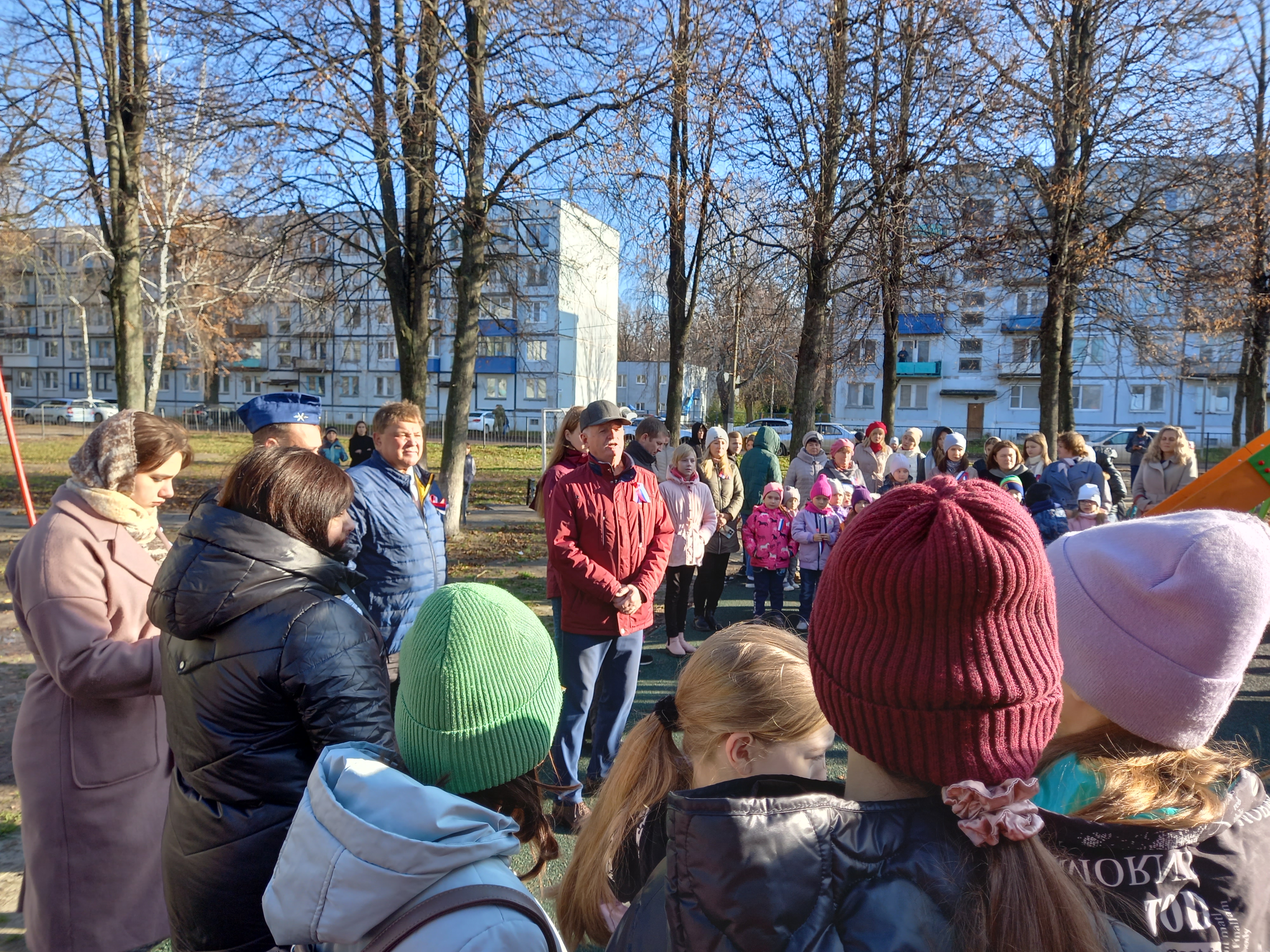 В Клюквинском сельсовете Курского района Курской области состоялось торжественное мероприятие по случаю завершения работ по благоустройству в 2023 году общественной территории - Сквера, расположенного в д. Халино.