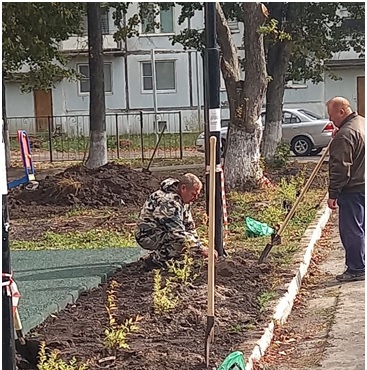 Субботник на общественной территории.